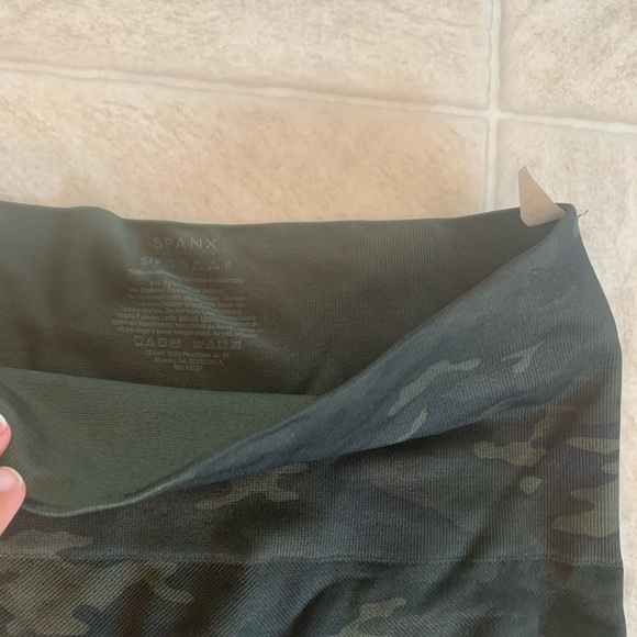 Spanx Leggings Lot Size Small - Picture 2 of 7